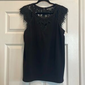 Brixon ivy size L black top it lace detail